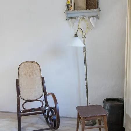 Adnev Bohemia Farma Apartment